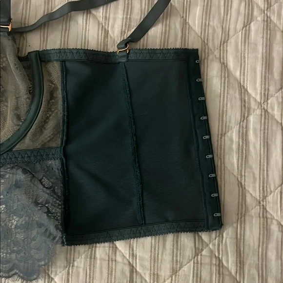 Lace Bralette in Teal - Picture 5 of 7